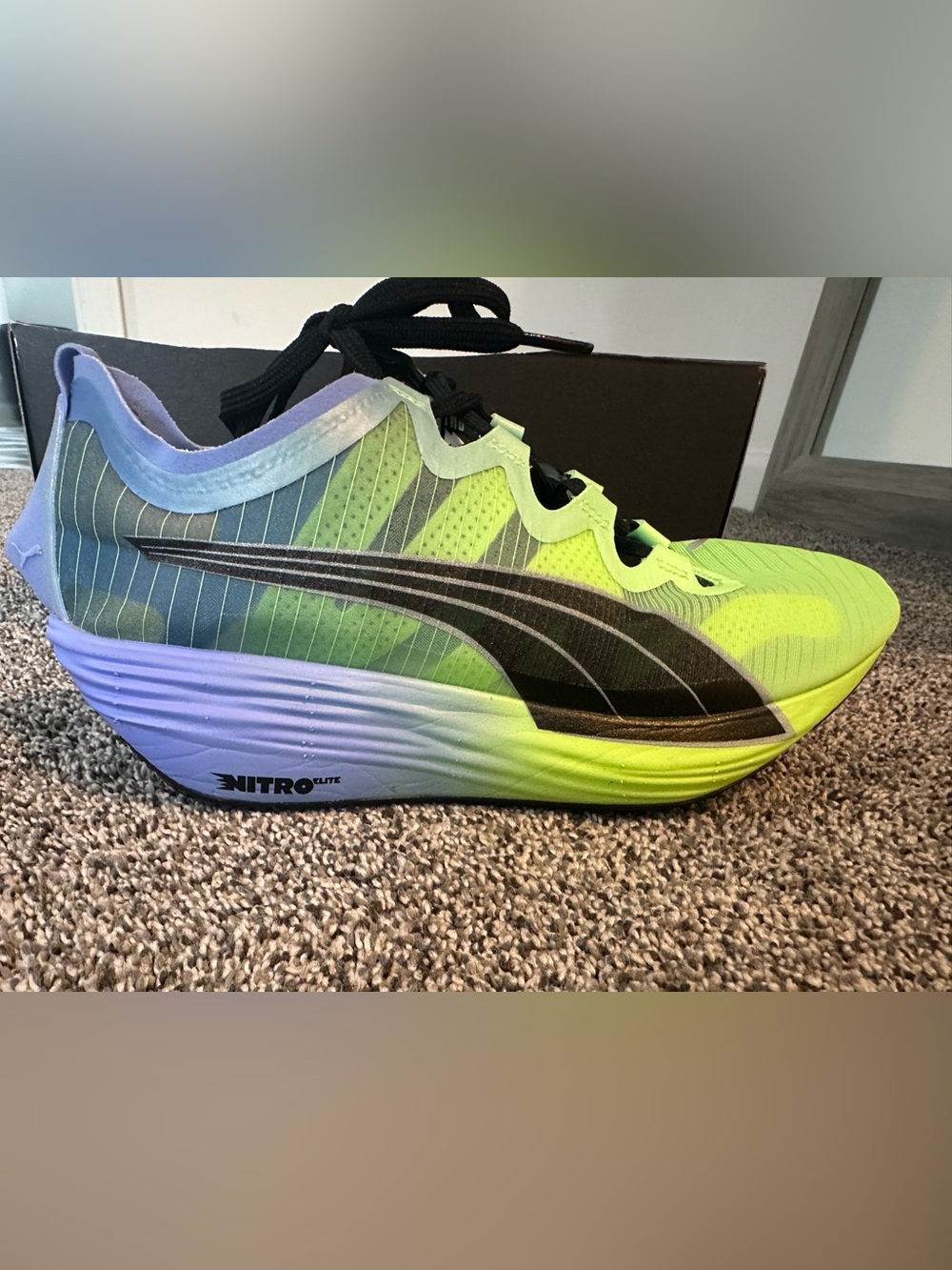 Puma Fast-FWD Nitro Elite Women’s 8.5 Neon Carbon Plate Racing Shoes